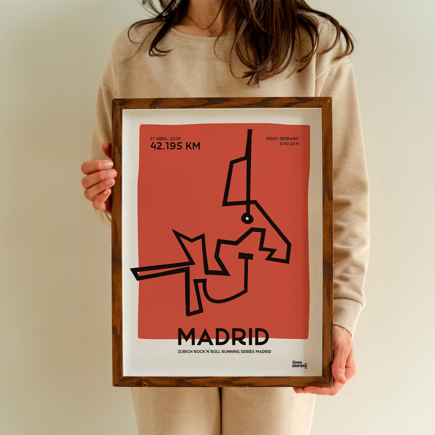 Ejemplo de póster deportivo personalizado con recorrido de carrera
